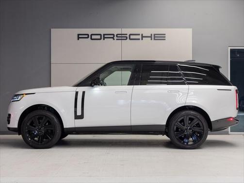 2023 Land Rover Range Rover P530 SE