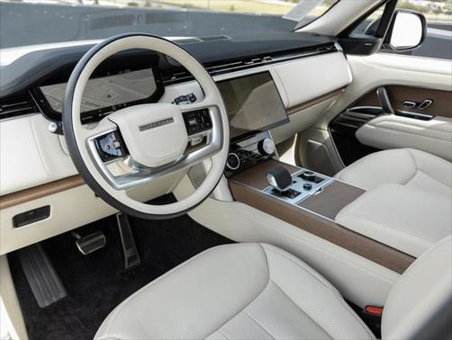 2023 Land Rover Range Rover P530 SE