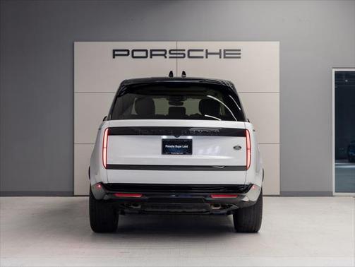 2023 Land Rover Range Rover P530 SE