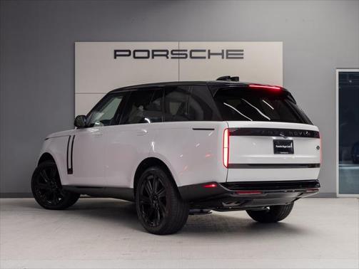 2023 Land Rover Range Rover P530 SE