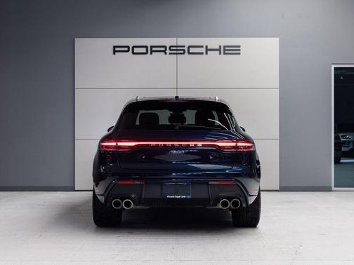 Night Blue Metallic 2023 Porsche Macan Macan