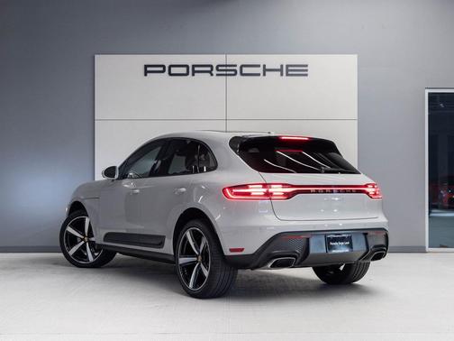 2026 Porsche Macan 