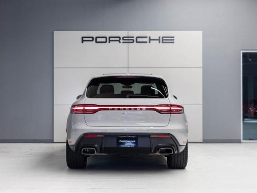 2026 Porsche Macan 