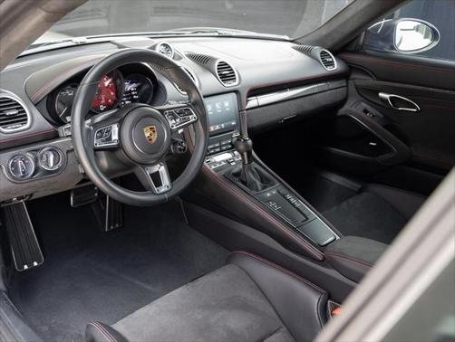 2022 Porsche 718 Cayman GTS 4.0