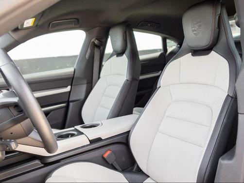2025 Porsche Taycan 4