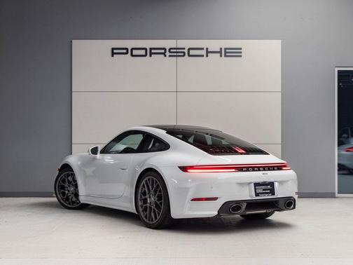 2025 Porsche 911 Carrera S
