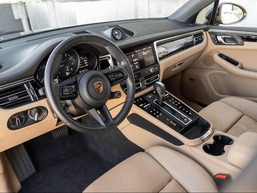 2024 Porsche Macan T