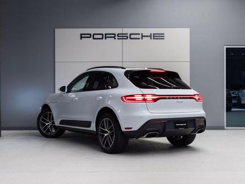 Carrara White 2026 Porsche Macan Macan