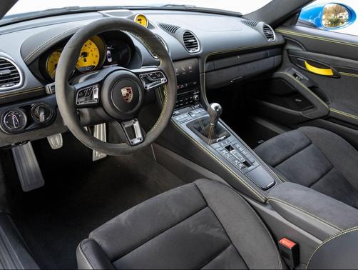 2023 Porsche 718 Spyder