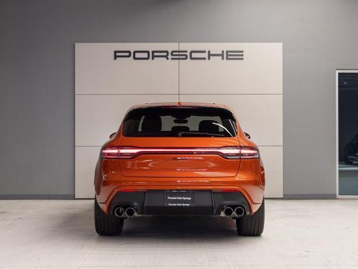 2025 Porsche Macan 
