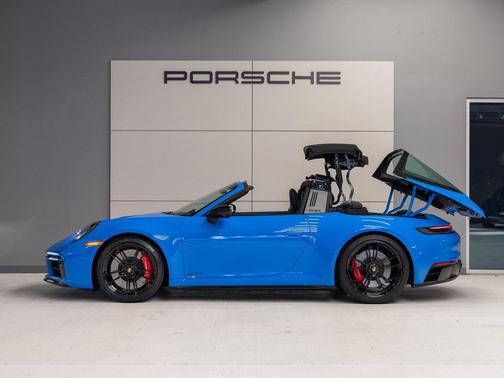 2024 Porsche 911 Targa 4 GTS