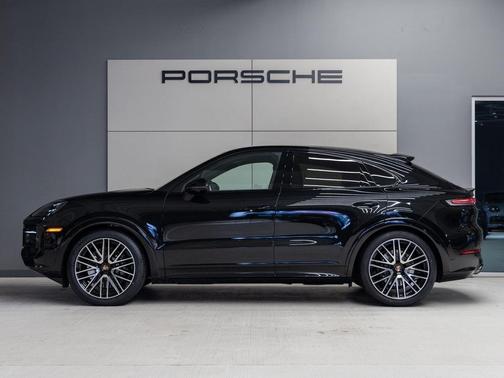 2026 Porsche Cayenne GTS