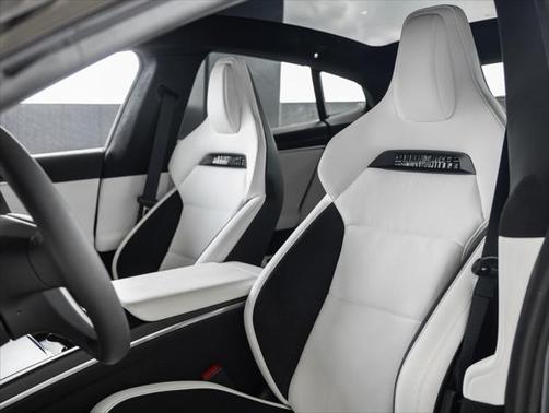 2024 Tesla Model S Plaid