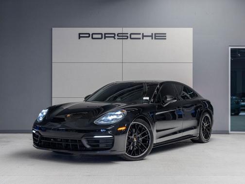2021 Porsche Panamera 