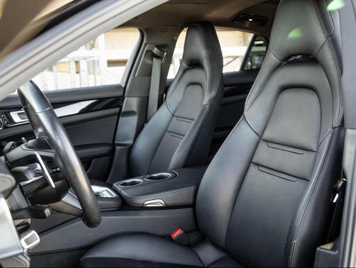 2021 Porsche Panamera 