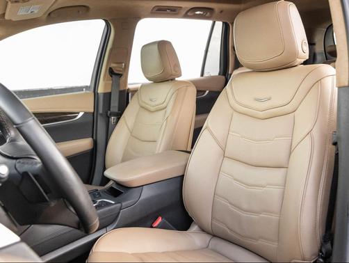 2024 Cadillac XT6 Premium Luxury FWD
