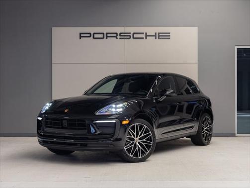 2023 Porsche Macan Base