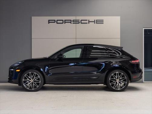 2023 Porsche Macan Base