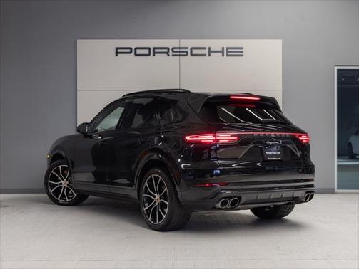 2023 Porsche Cayenne S