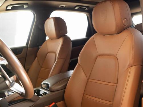 2023 Porsche Cayenne S