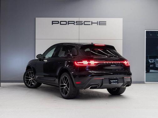 2026 Porsche Macan 
