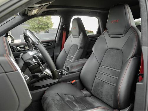 2023 Porsche Cayenne GTS