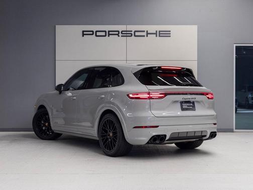 2023 Porsche Cayenne GTS