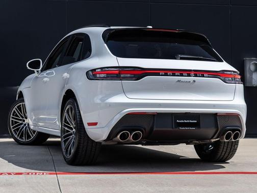 Carrara White 2026 Porsche Macan Macan