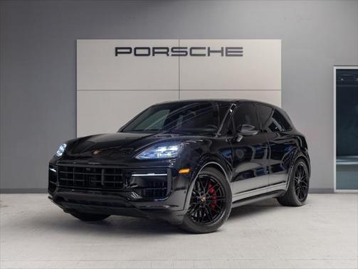 2025 Porsche Cayenne GTS