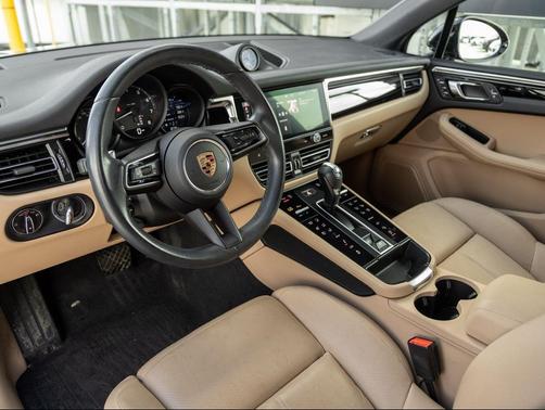 2023 Porsche Macan 