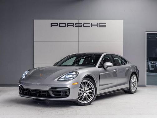 2023 Porsche Panamera 