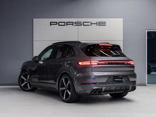 2026 Porsche Cayenne GTS