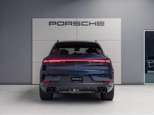 2024 Porsche Cayenne S