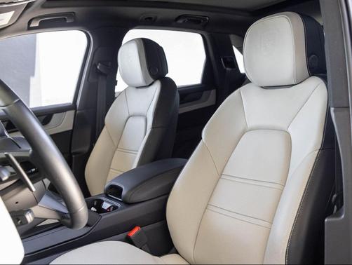 2024 Porsche Cayenne S
