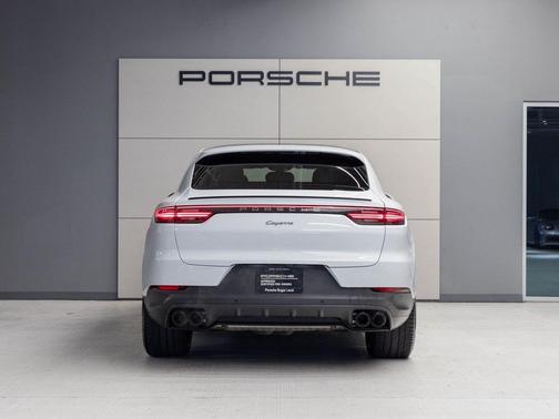 2023 Porsche Cayenne Platinum Edition
