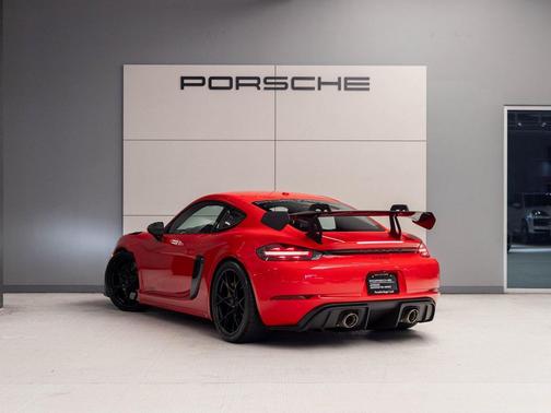 2024 Porsche 718 Cayman GT4 RS