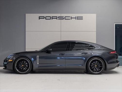 2022 Porsche Panamera 4 Platinum Edition