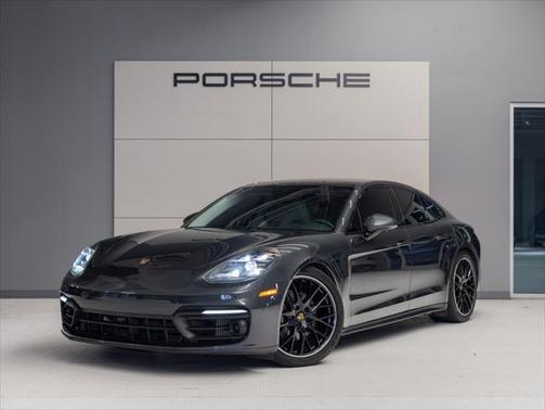 2022 Porsche Panamera 4 Platinum Edition