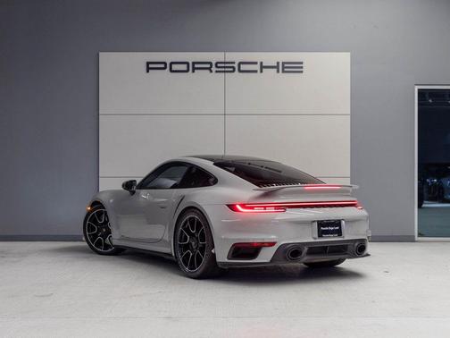 2022 Porsche 911 Turbo S