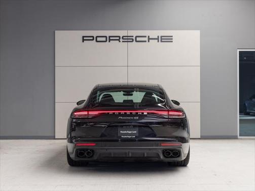 2022 Porsche Panamera 4S
