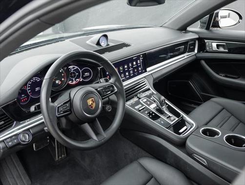 2022 Porsche Panamera 4S