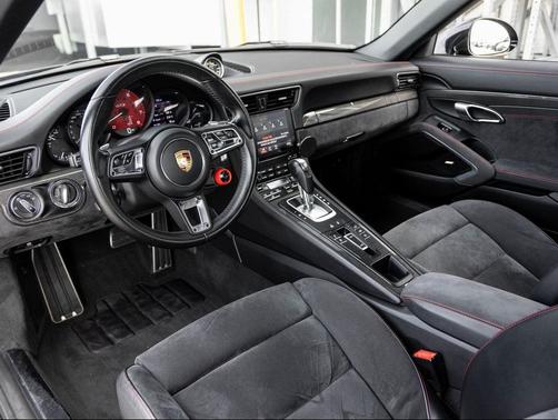 2018 Porsche 911 Targa 4 GTS