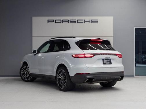 2022 Porsche Cayenne Cayenne