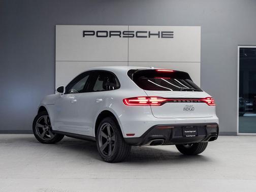 2026 Porsche Macan 