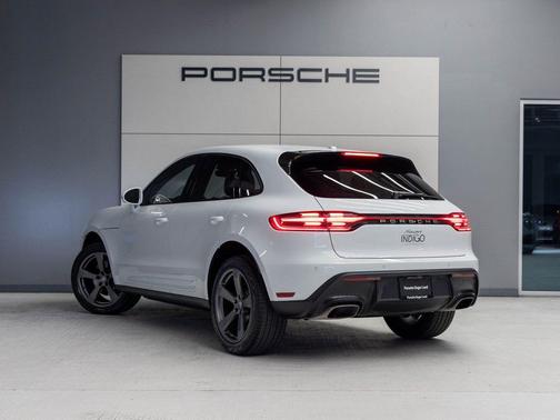 2026 Porsche Macan 