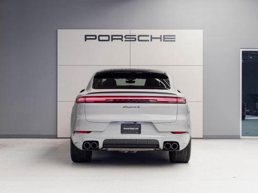 2024 Porsche Cayenne S