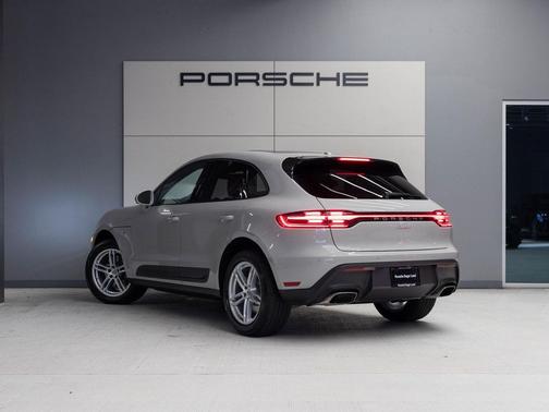 2025 Porsche Macan T