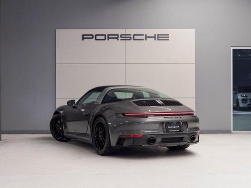 2024 Porsche 911 Targa 4 GTS