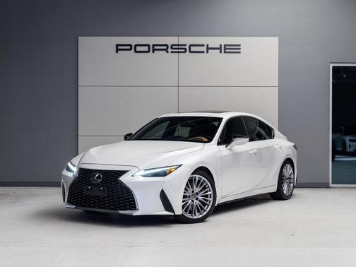 2022 Lexus IS 300 Base