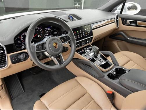 2022 Porsche Cayenne Cayenne